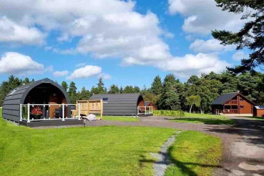 Red Squirrel Log Cabin With Hot Tub Keith Exterior photo