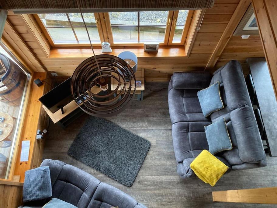 Red Squirrel Log Cabin With Hot Tub Keith Exterior photo